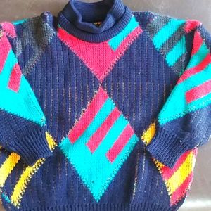 Vintage Coogi Men's Medium sweater. 100% wool .